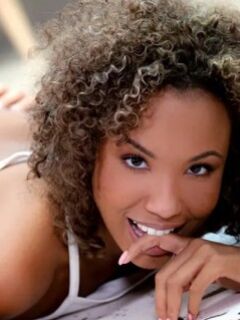 Elena Vedem & Romy Indy